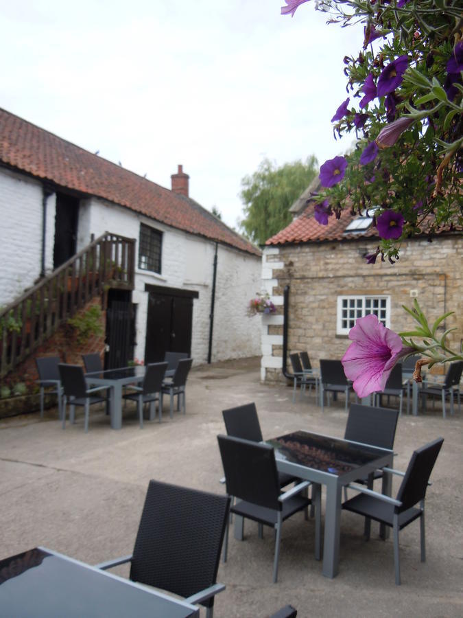 The New Inn Thornton Dale Exterior photo